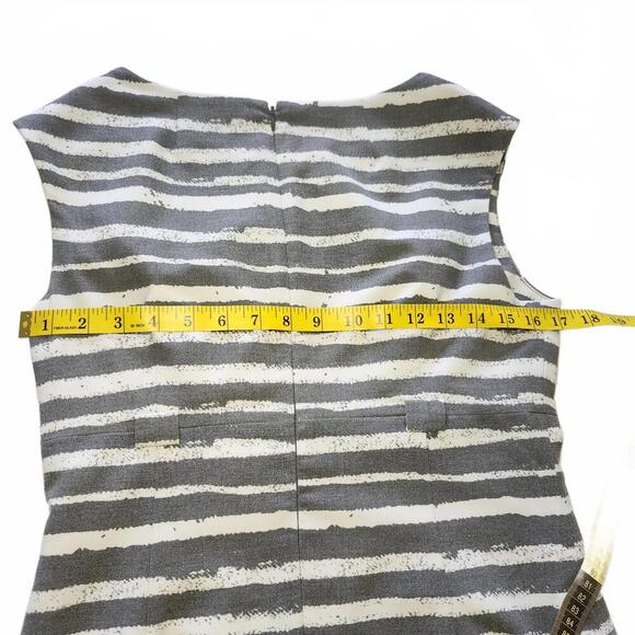 Ellen Tracy Women's Size 8 Black and White Striped Sheath Dress - Picture 9 of 10